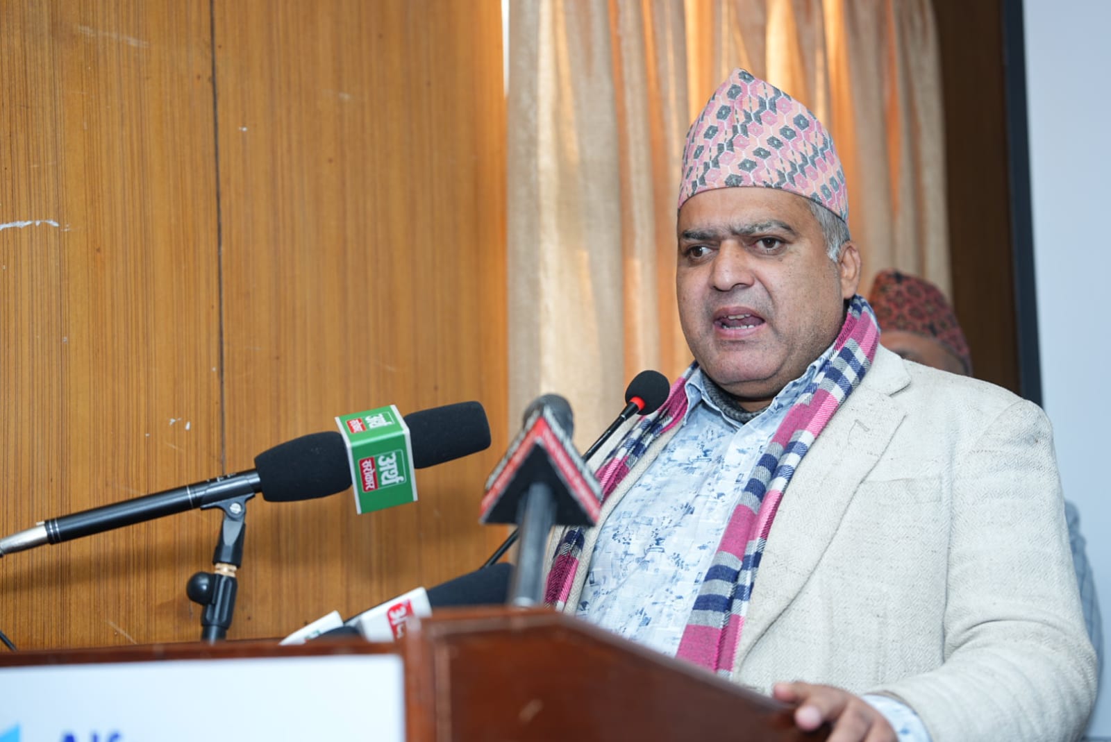 सबै बैंकलाई दृष्टिविहीन मैत्री बनाउनु पर्छ : शिशिर खनाल