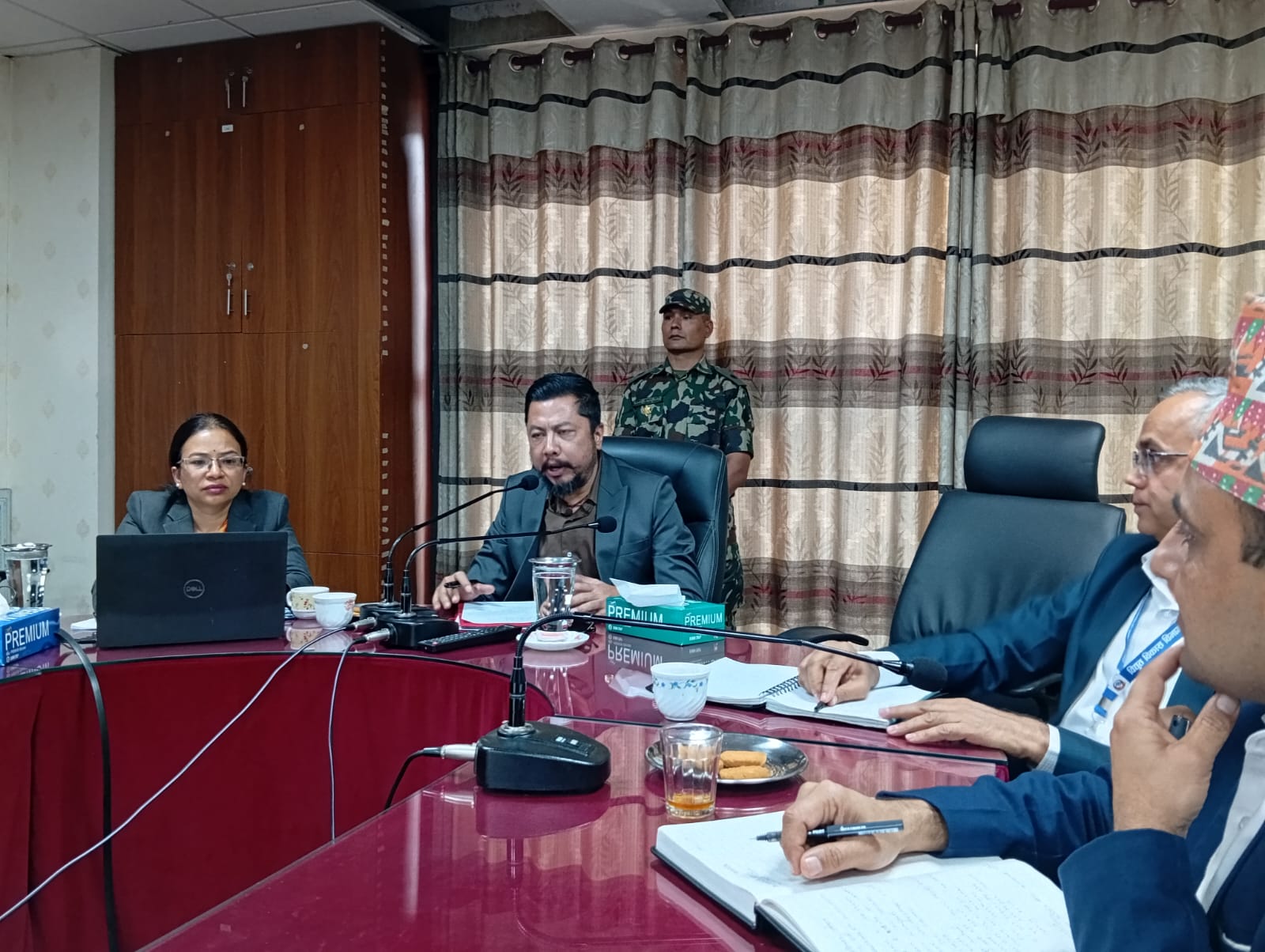 लामो अनुभव भएका कर्मचारीबाट कार्यक्षेत्रभन्दा बाहिरका विषयमा समेत रचनात्मक सुझावको अपेक्षा छ : मन्त्री श्रेष्ठ